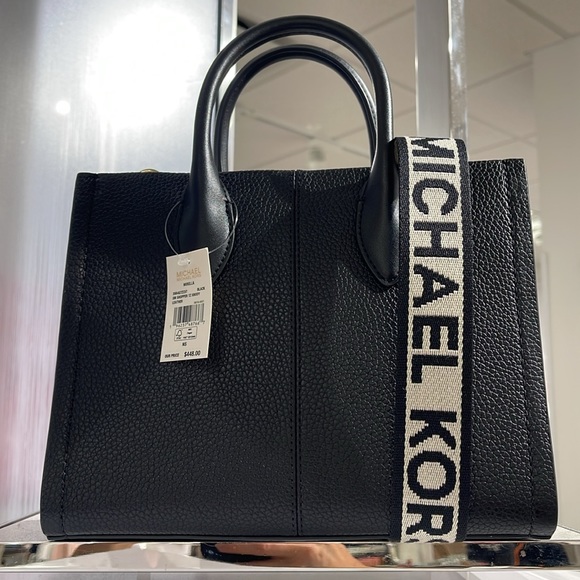 MICHAEL KORS
Mirella Small Pebble Leather Crossbody Bag
Black
NWT - Picture 6 of 16